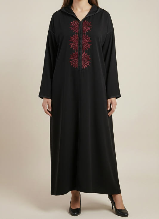Jellaba Noire en crêpe avec broderie en bordeaux